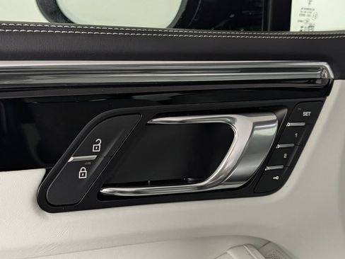 New 2026 Porsche Macan AWD/4WD image 26