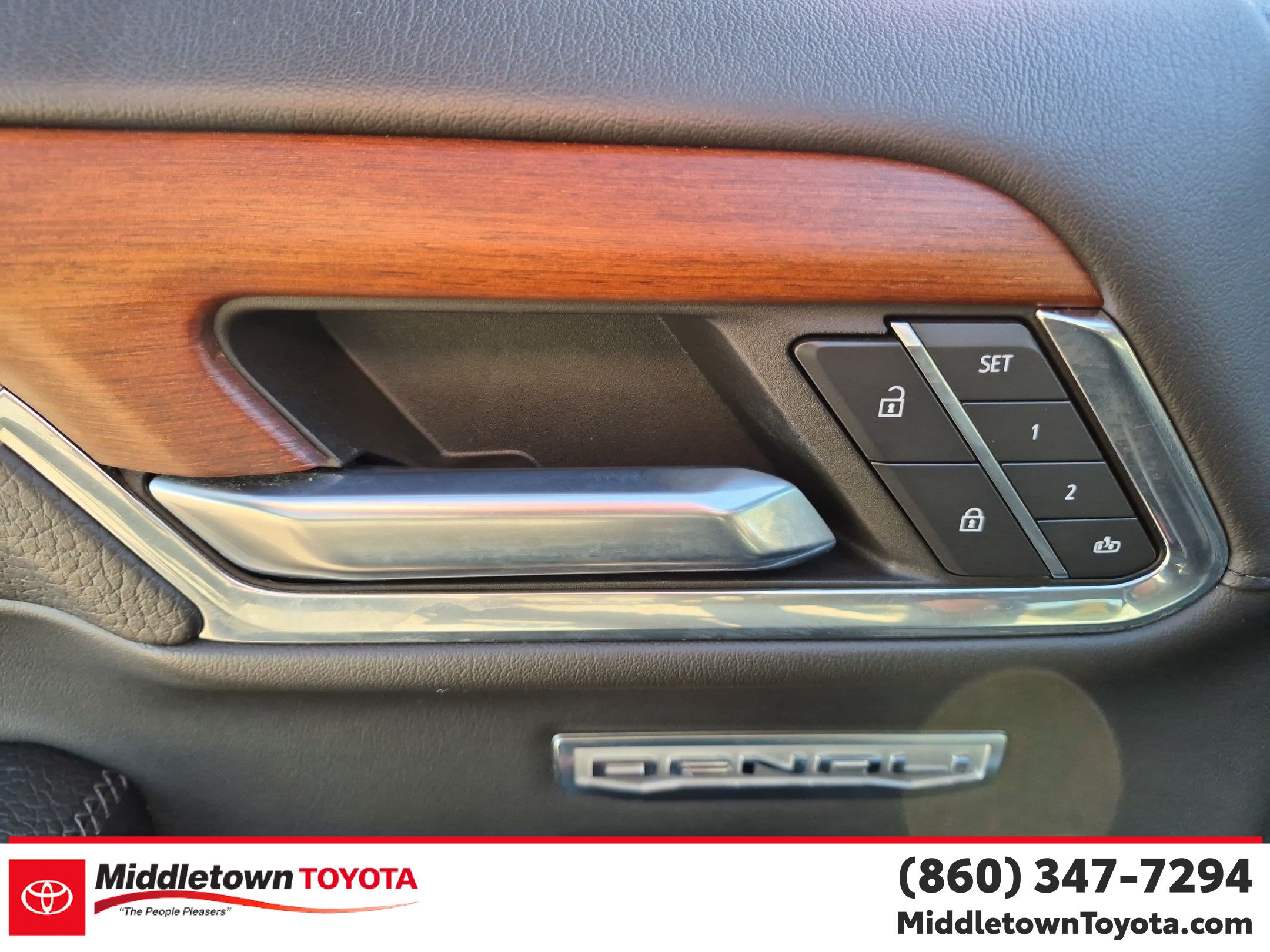 Used 2022 GMC Sierra 1500 Denali AWD/4WD image 11