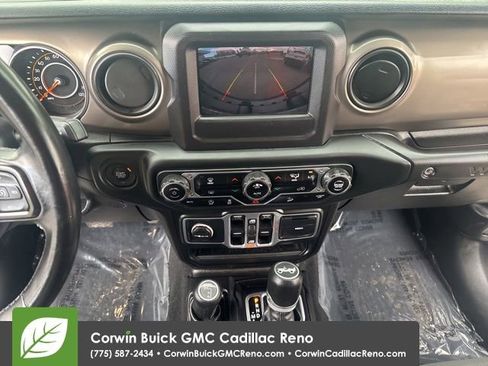 Used 2018 Jeep Wrangler Unlimited Sport S AWD/4WD image 21