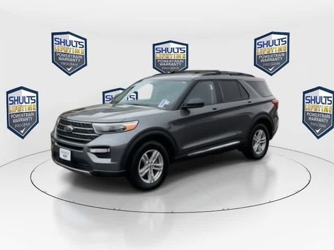 Used 2023 Ford Explorer XLT w/ Equipment Group 202A AWD/4WD image 4