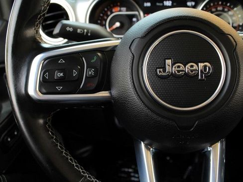 Used 2021 Jeep Wrangler Unlimited Sahara image 23