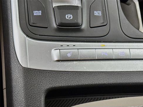 Certified 2025 Kia Carnival FWD image 21