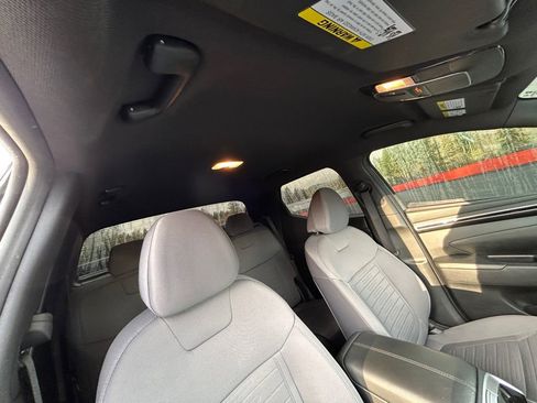 Used 2024 Hyundai Santa Cruz SE image 27