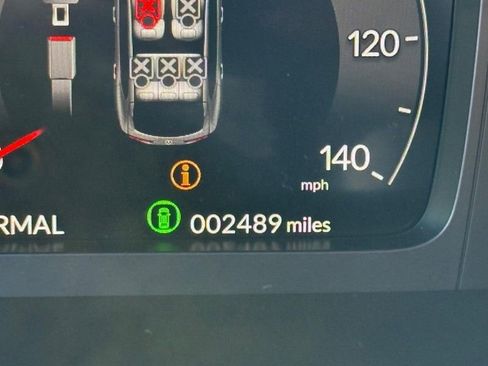 Certified 2025 Acura ADX A-Spec image 17