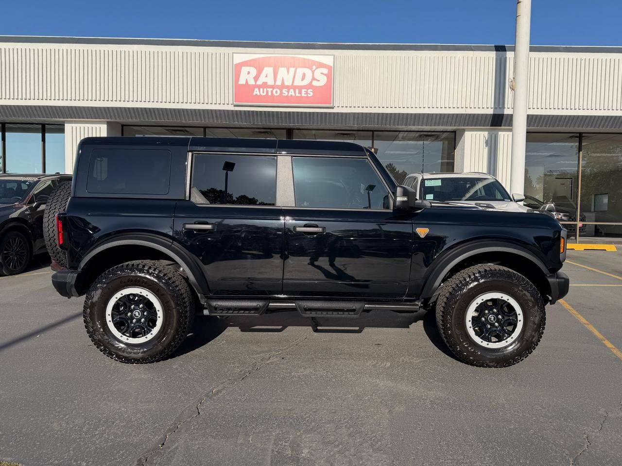 Used 2025 Ford Bronco Badlands AWD/4WD image 2