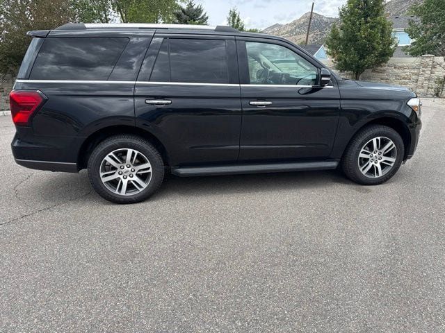 Used 2024 Ford Expedition Limited AWD/4WD image 14
