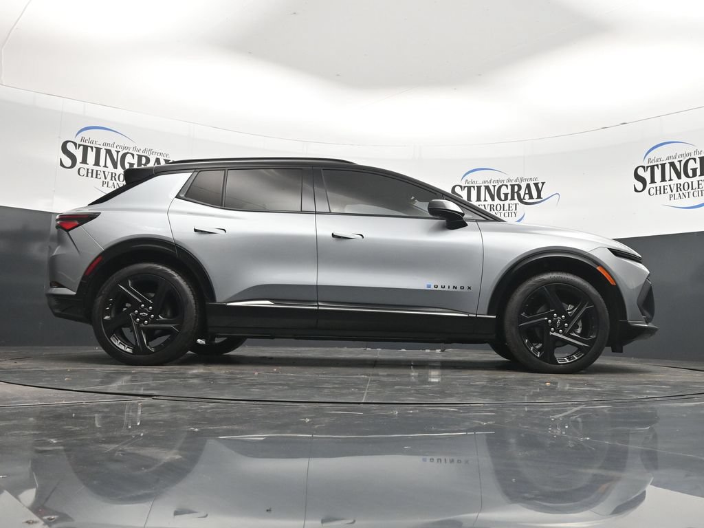 Used 2026 Chevrolet Equinox EV RS w/ LPO, All-Weather Mat Package FWD image 33