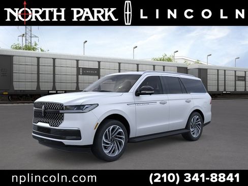 New 2026 Lincoln Navigator Premiere AWD/4WD image 1