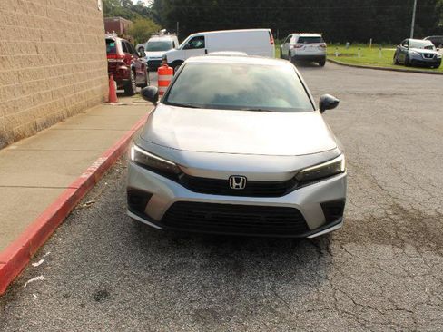 Used 2023 Honda Civic Sport image 2