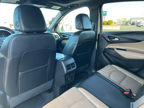 Used 2023 Chevrolet Equinox Premier image 34