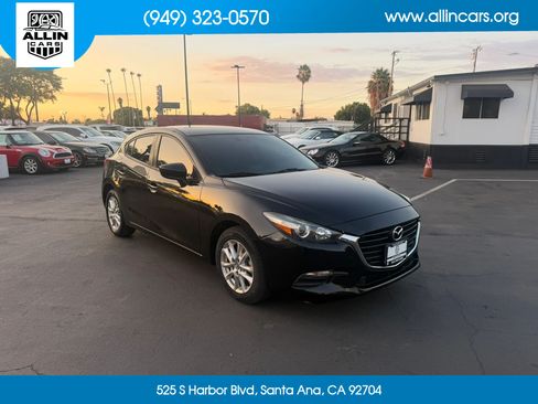 Used 2017 MAZDA MAZDA3 Sport FWD image 3