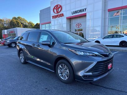 New 2025 Toyota Sienna LE