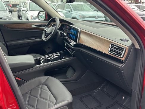 Used 2024 Volkswagen Atlas SE image 29