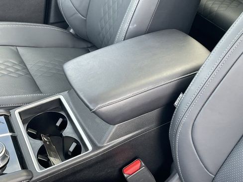 Used 2025 Mitsubishi Outlander SEL Black Edition image 36