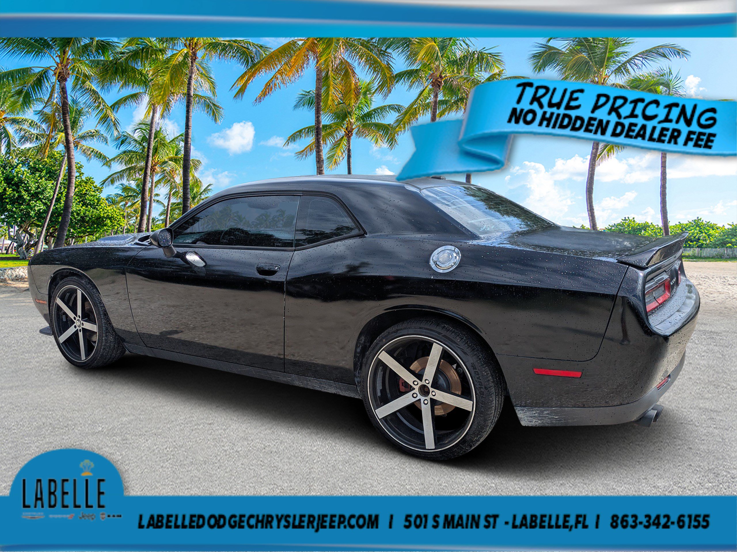 Used 2018 Dodge Challenger SXT RWD image 5