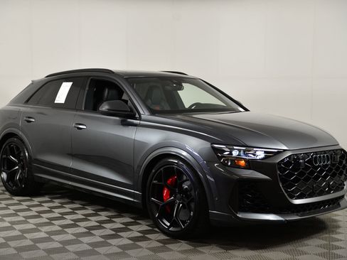 New 2026 Audi RS Q8 performance image 6