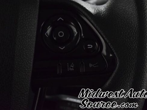 Used 2022 Toyota Prius L Eco image 17