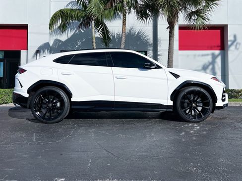 Used 2021 Lamborghini Urus AWD/4WD image 2