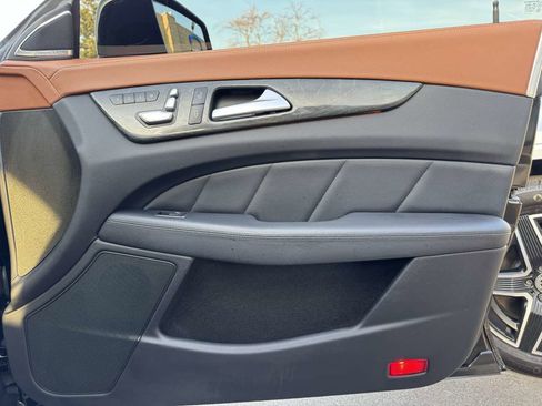 Used 2017 Mercedes-Benz CLS 550 4MATIC image 31
