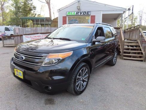 Used 2015 Ford Explorer XLT w/ Equipment Group 202A image 1