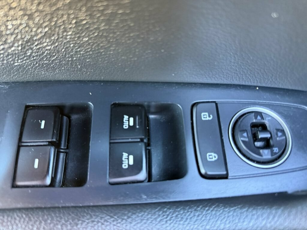 Used 2019 Hyundai Sonata Limited FWD image 25