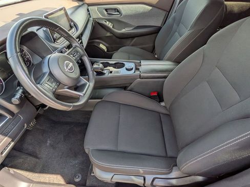 Used 2023 Nissan Rogue S AWD/4WD image 11