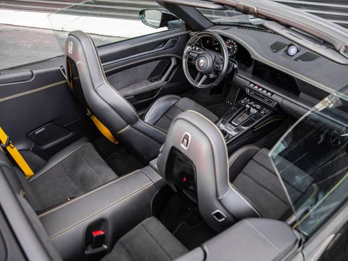 Certified 2023 Porsche 911 Carrera GTS RWD image 16