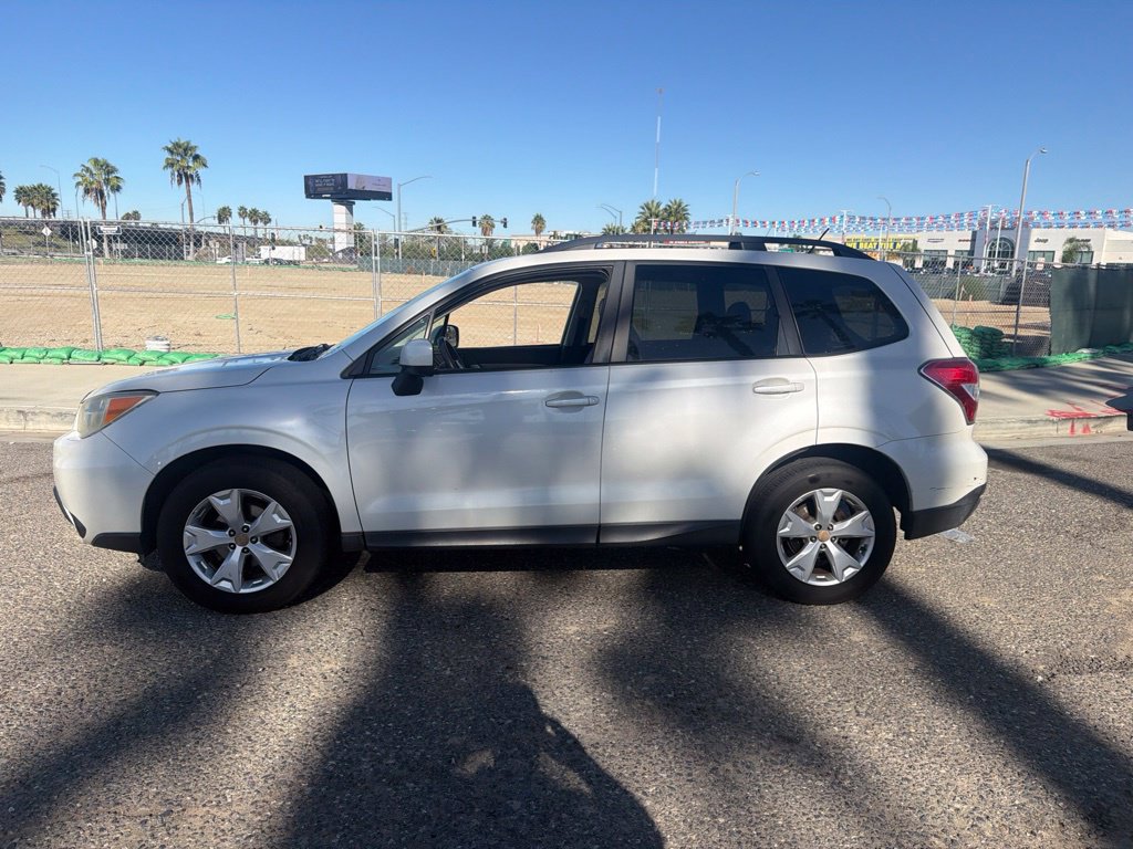Used 2015 Subaru Forester 2.5i Premium AWD/4WD image 2