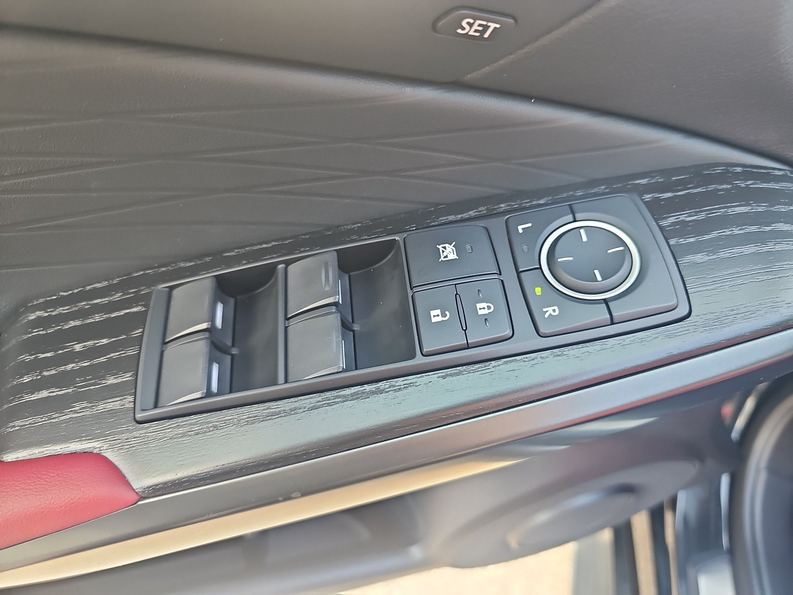 Used 2025 Lexus IS 300 w/ Premium Package RWD image 12