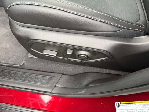 New 2025 Jeep Grand Cherokee Altitude image 27