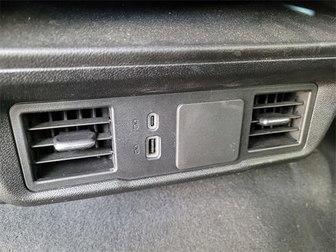 Used 2024 Chevrolet Silverado 1500 Custom image 10