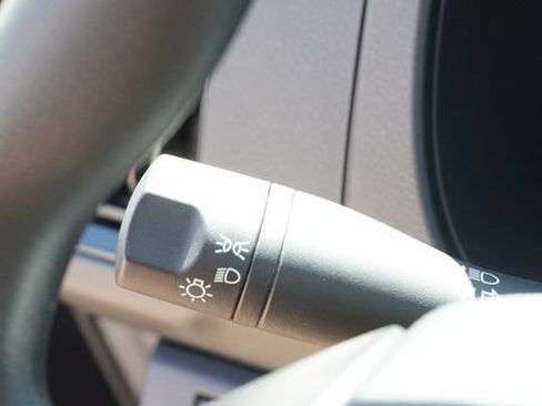 Used 2026 Nissan Frontier SV RWD image 29