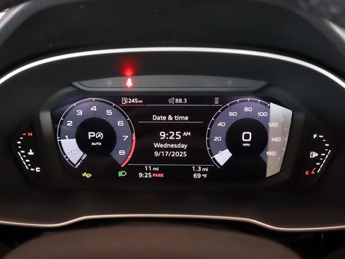 New 2025 Audi Q3 2.0T Premium image 19