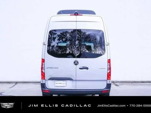 Used 2024 Mercedes-Benz Sprinter 2500 image 3