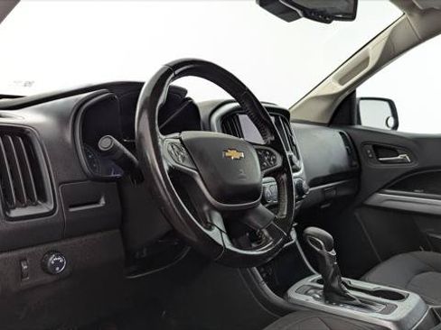 Used 2022 Chevrolet Colorado LT w/ Fleet Safety Package RWD image 18