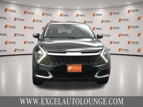 Used 2023 Kia Sportage LX AWD/4WD image 8