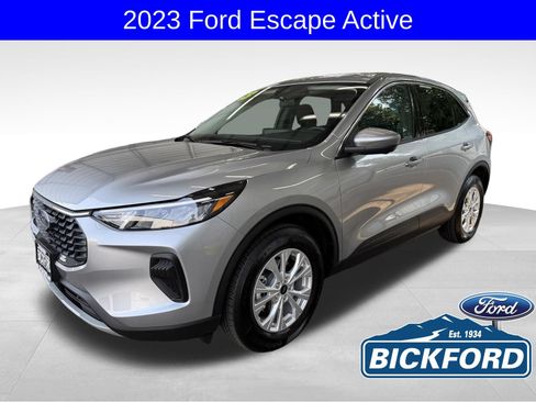 Used 2023 Ford Escape Active w/ Tech Pack #2 AWD/4WD image 1