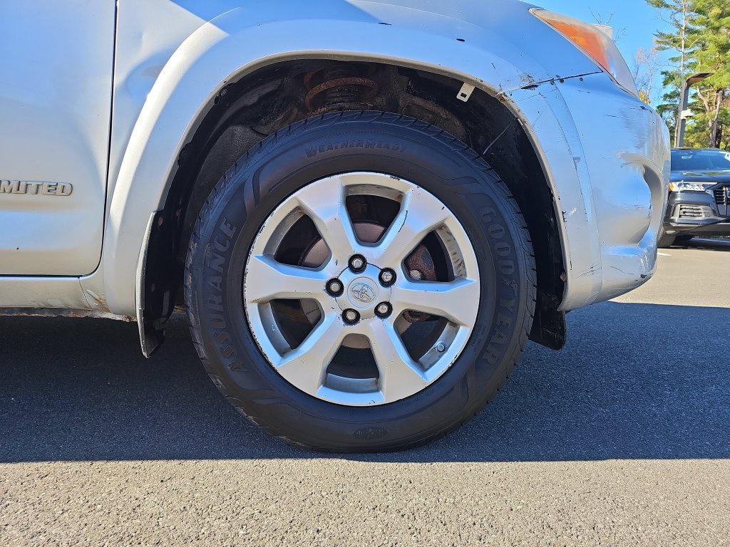 Used 2009 Toyota RAV4 Limited AWD/4WD image 23