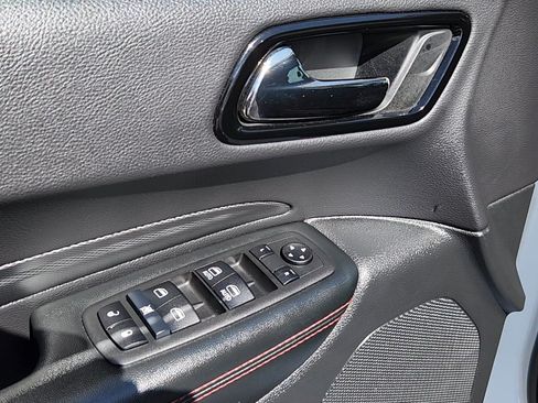 Used 2025 Dodge Durango GT AWD/4WD image 7