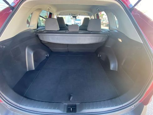 Used 2025 Toyota RAV4 XLE AWD/4WD image 30