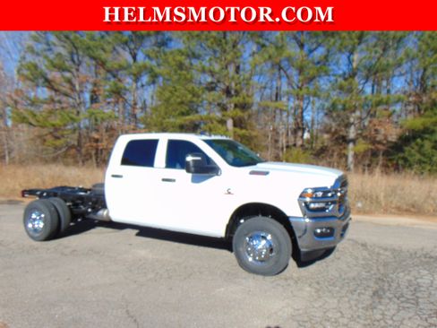 New 2026 RAM 3500 Tradesman AWD/4WD image 20