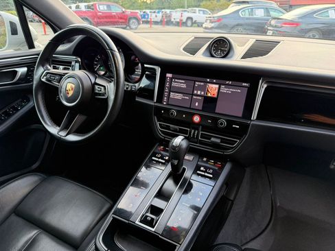 Used 2022 Porsche Macan S AWD/4WD image 25