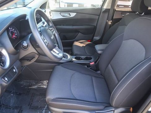 Certified 2022 Kia Forte LXS image 18