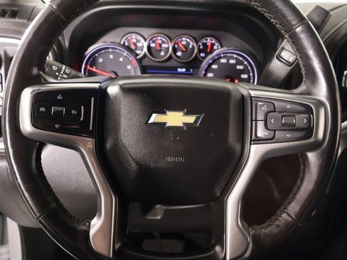 Used 2022 Chevrolet Silverado 2500 LT w/ Convenience Package image 3