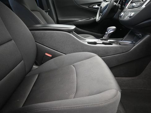 Used 2025 Chevrolet Malibu LT FWD image 25