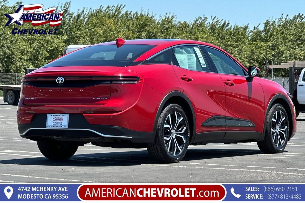 Used 2024 Toyota Crown AWD/4WD image 4