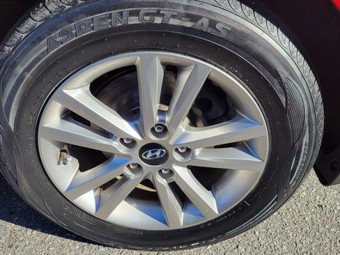 Used 2015 Hyundai Sonata SE w/ Cargo Package image 10