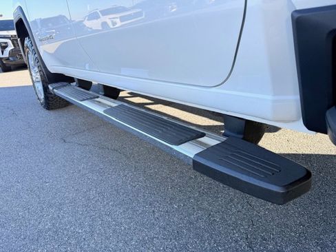 Used 2023 GMC Sierra 2500 SLT w/ SLT Premium Package image 9