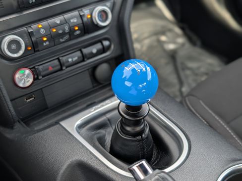 Certified 2022 Ford Mustang GT w/ Black Accent Package image 17