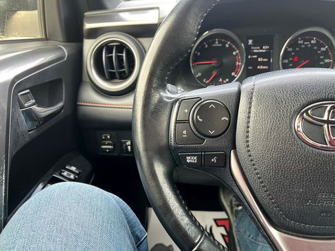 Used 2018 Toyota RAV4 SE w/ Power Extra Value Package image 12